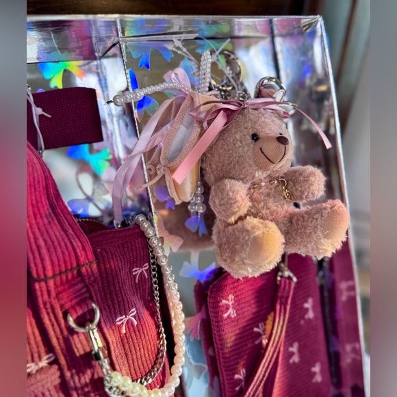 Madden Girl Mini Tote Set โ Bow Embroidery, Bear Charm & Pouch | Gift Ready - Picture 6 of 9